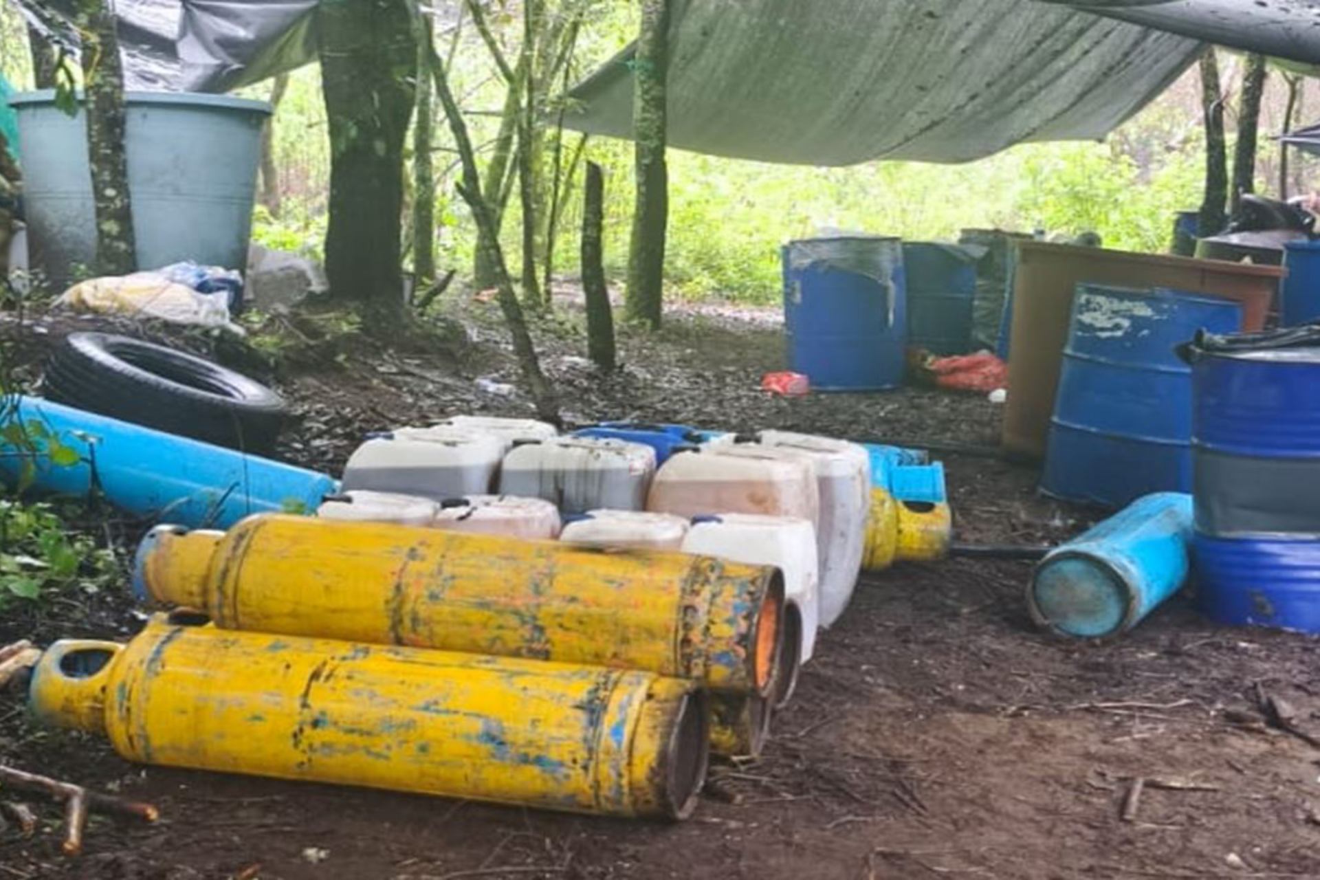 Aseguran en Morelos laboratorio para elaborar metanfetaminas; afectación a delincuencia es de más de mil mdp