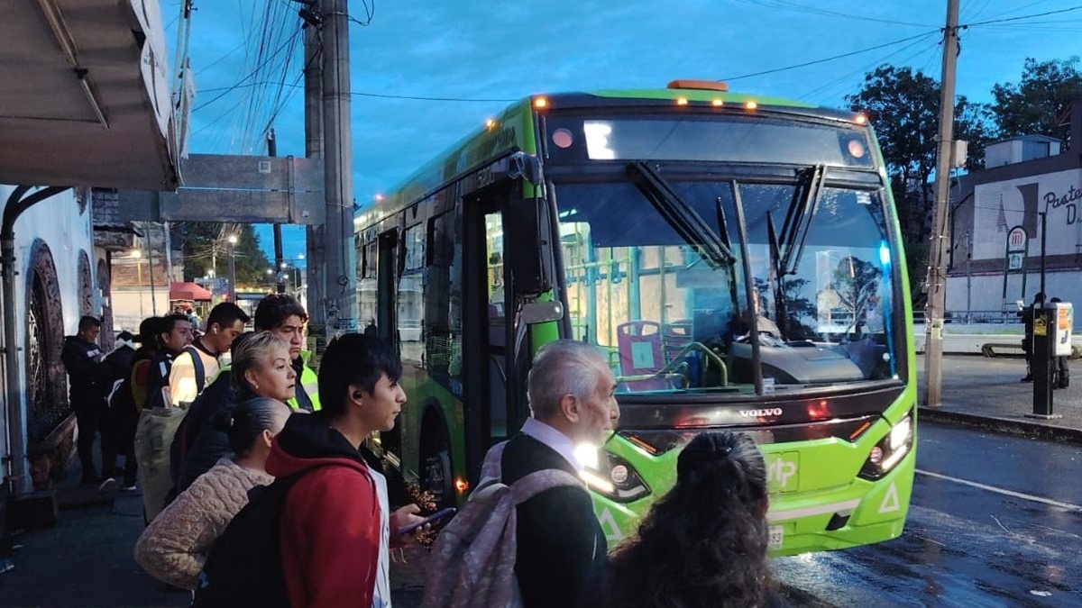 Metro CDMX hoy 30 de junio: Línea 8 opera con estaciones cerradas