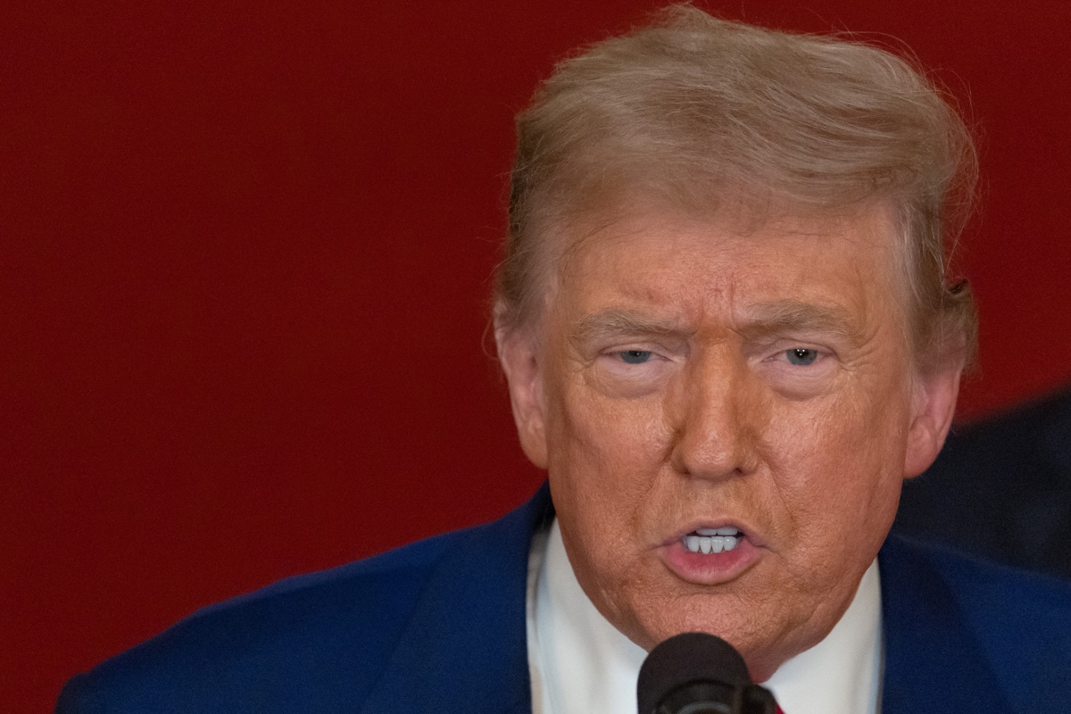 Trump sugiere que respalda un “cambio de régimen” en Irán