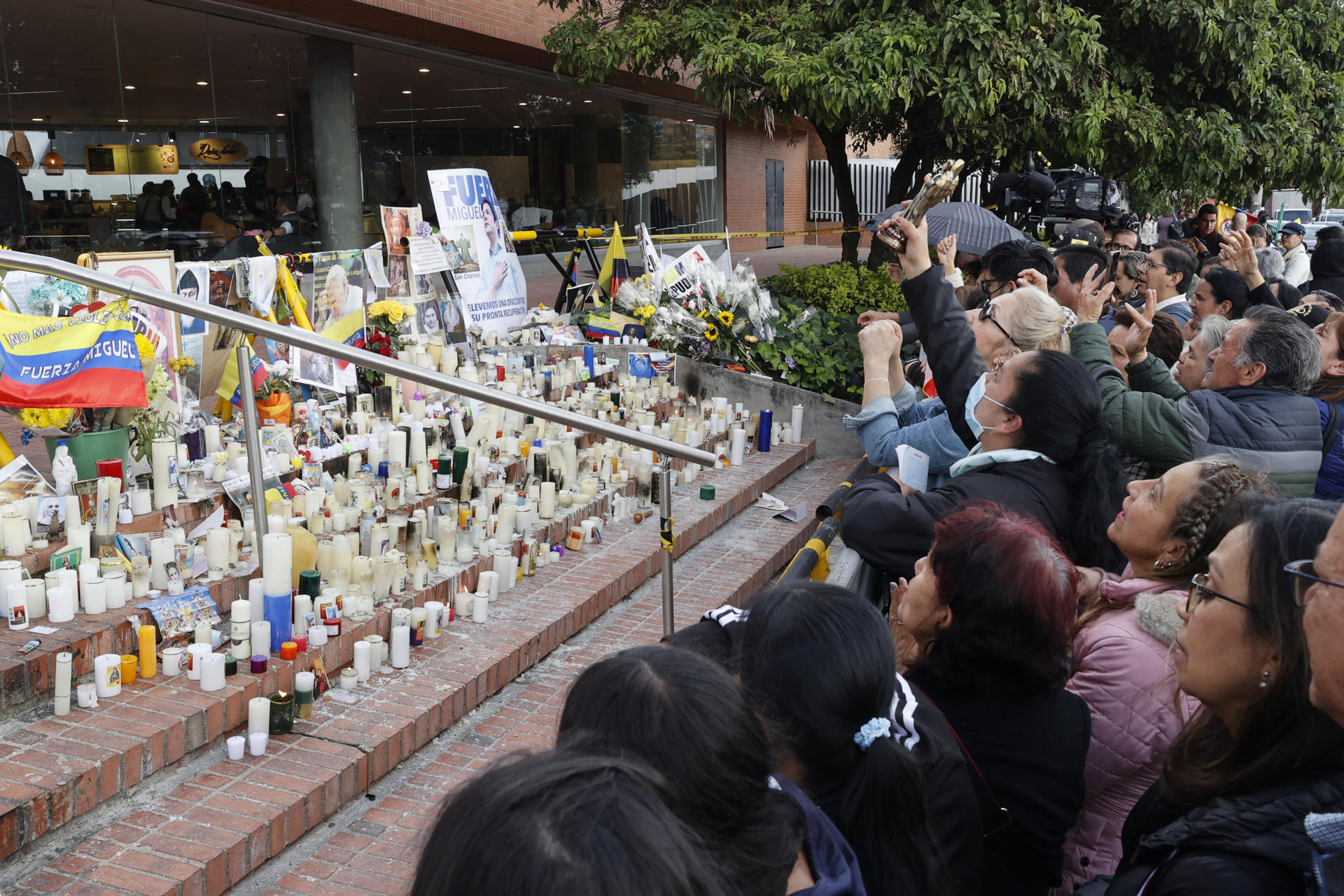 Senador colombiano Uribe Turbay sigue “grave” y su pronóstico neurológico es reservado
