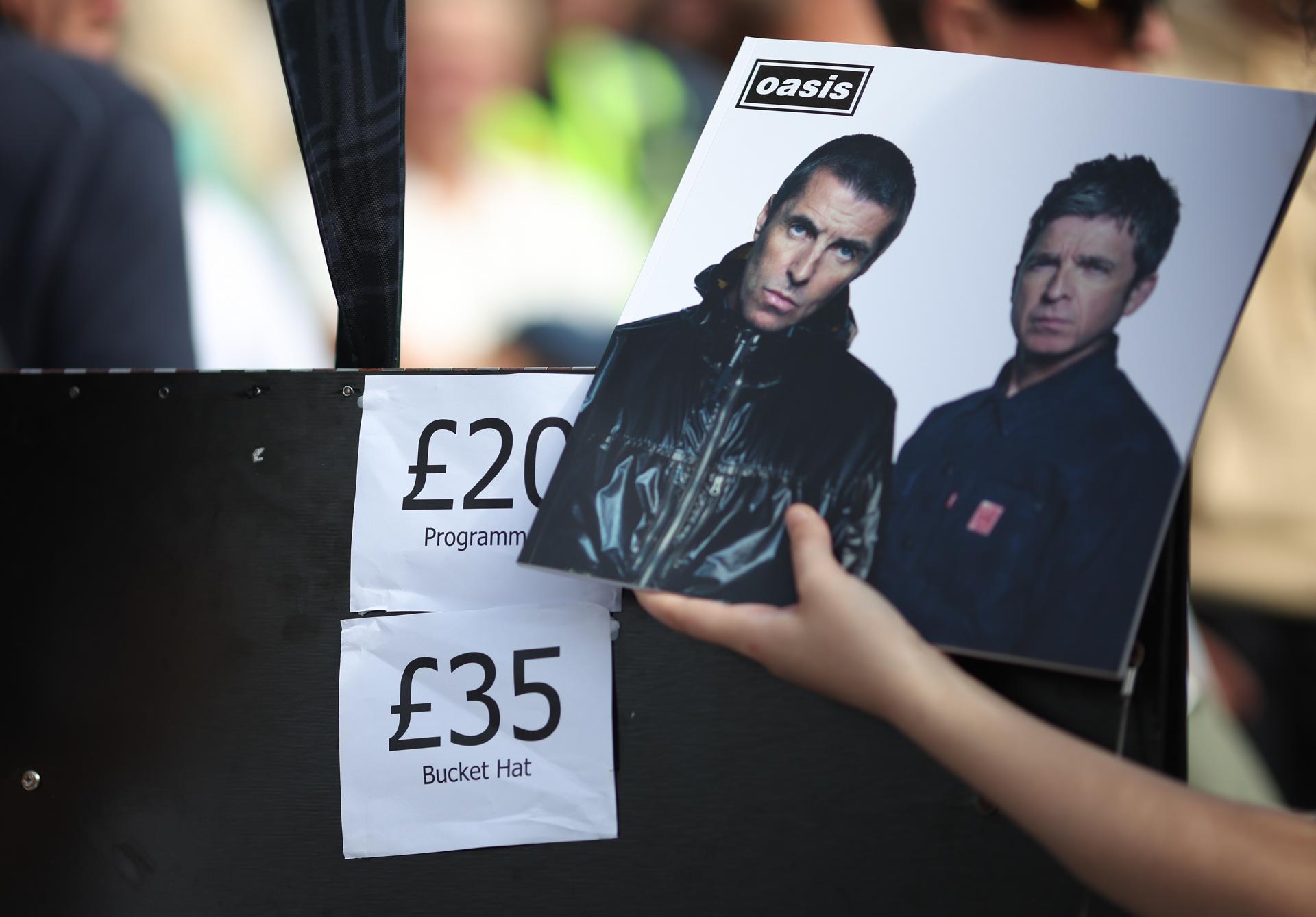 Oasis extiende su leyenda e inicia su gira mundial con un concierto supersónico en Cardiff