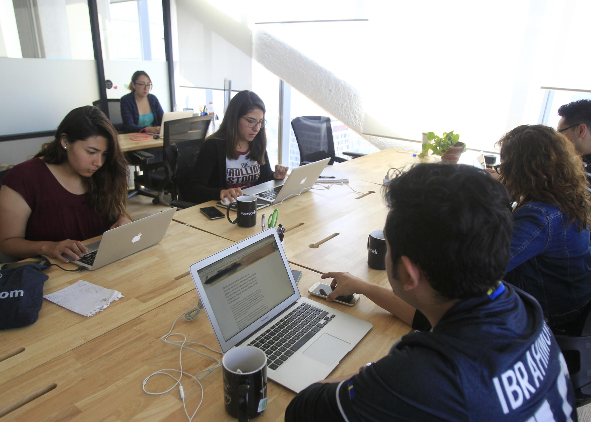 México creó más de 87 mil 200 empleos formales en la primera mitad del año