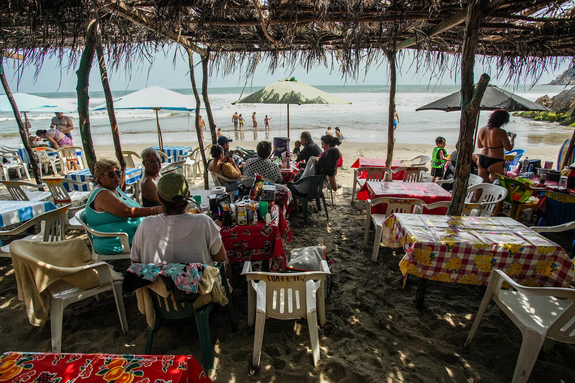 Los hoteleros de Acapulco apuestan reactivar el turismo tras los huracanes