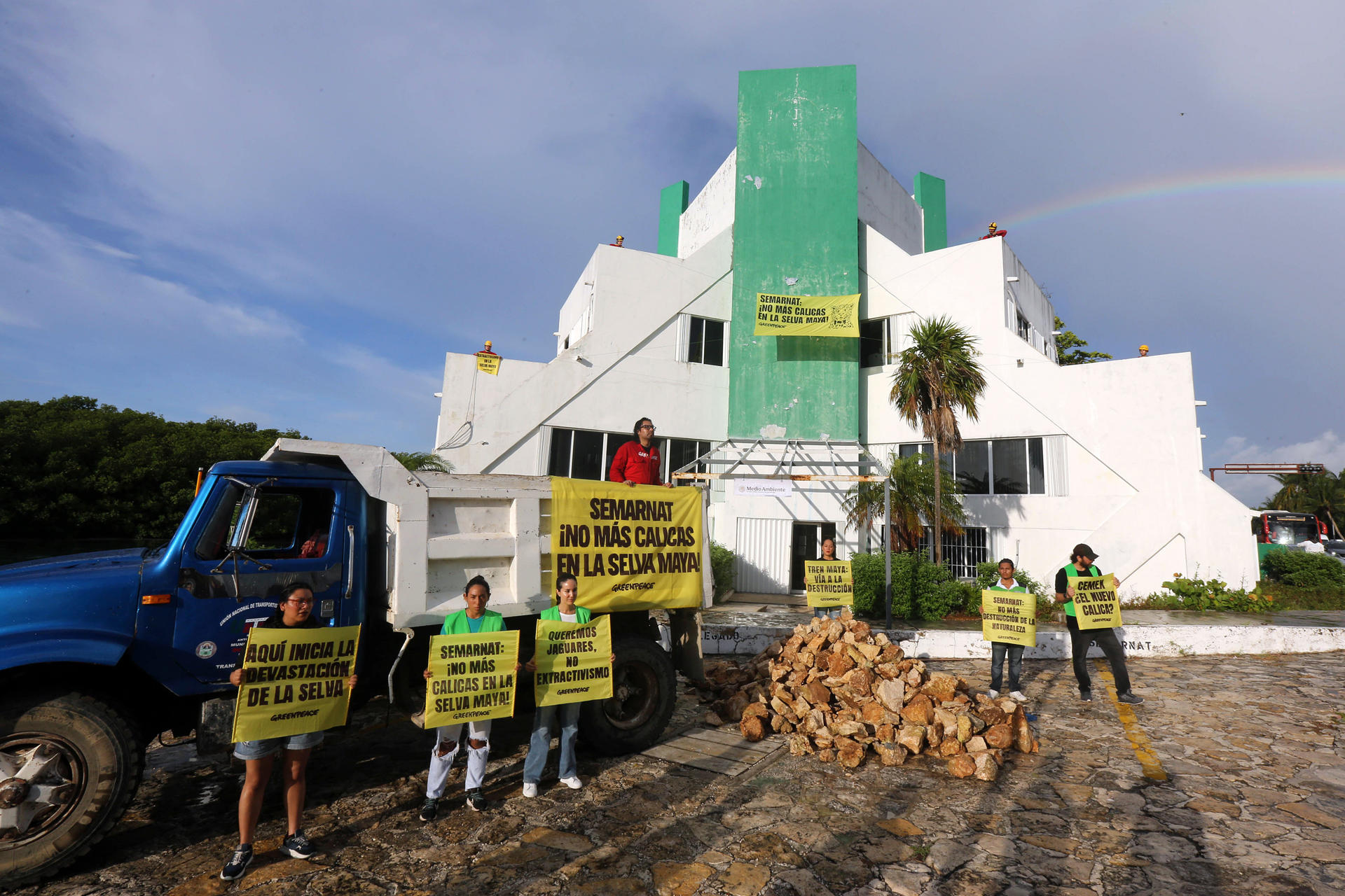 Semarnat niega que haya dado permisos para extraer mineral pétreo en el sureste del país