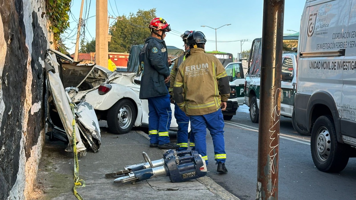 Accidente vial en la CDMX deja 3 jóvenes muertos Accidente vial en la CDMX deja 3 jóvenes muertos