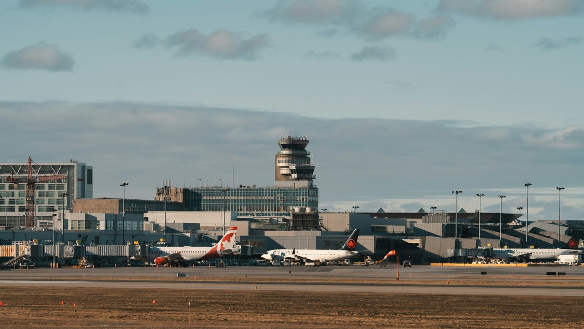 Amenazas de bomba obligan a suspender el tráfico aéreo en Canadá
