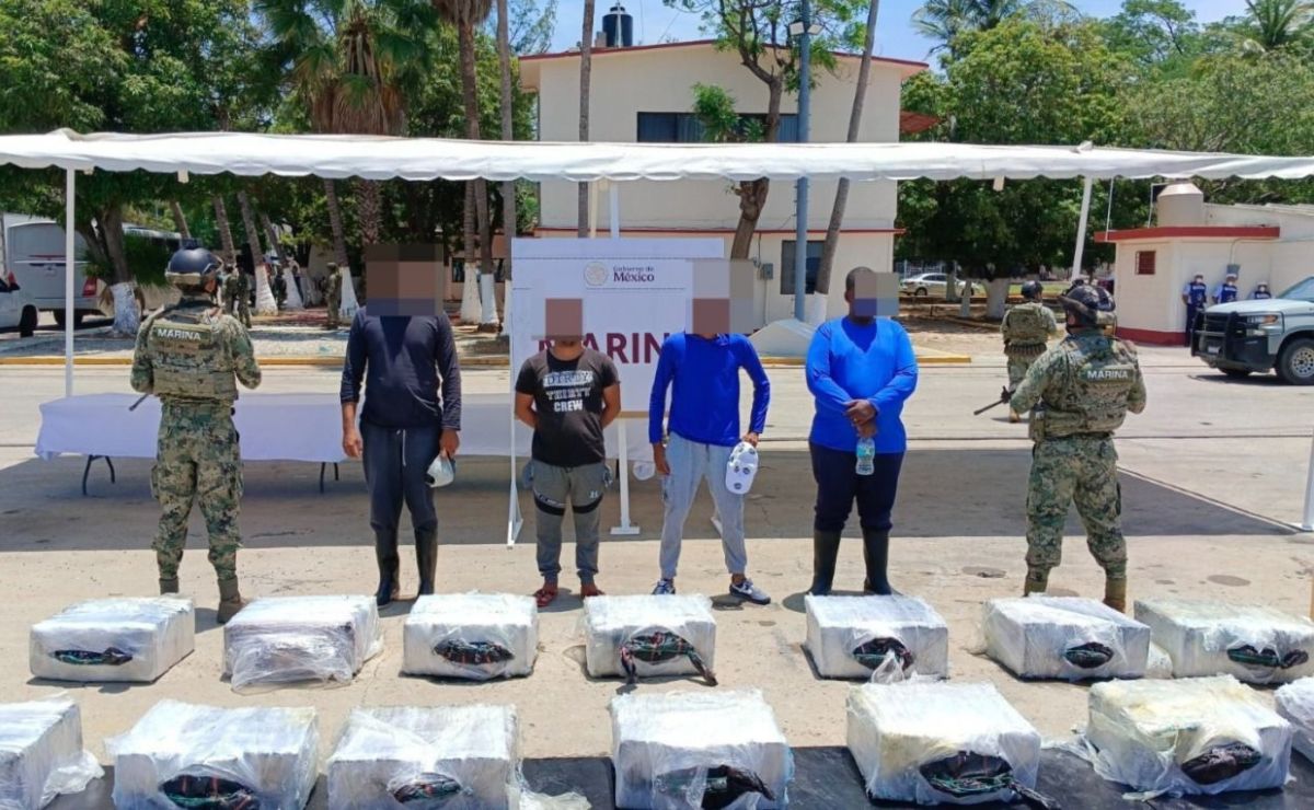 Aseguran más de media tonelada de cocaína en costas de Oaxaca
