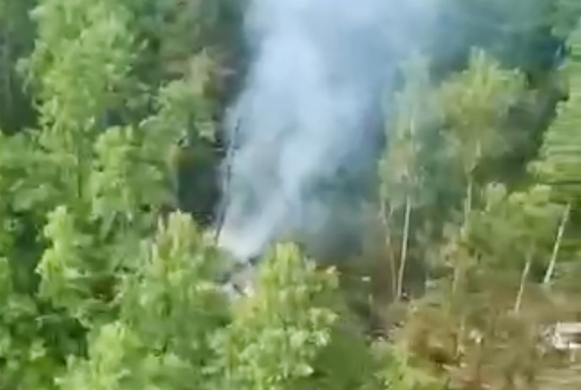 Cae avión con 49 personas en Rusia; autoridades descartan sobrevivientes