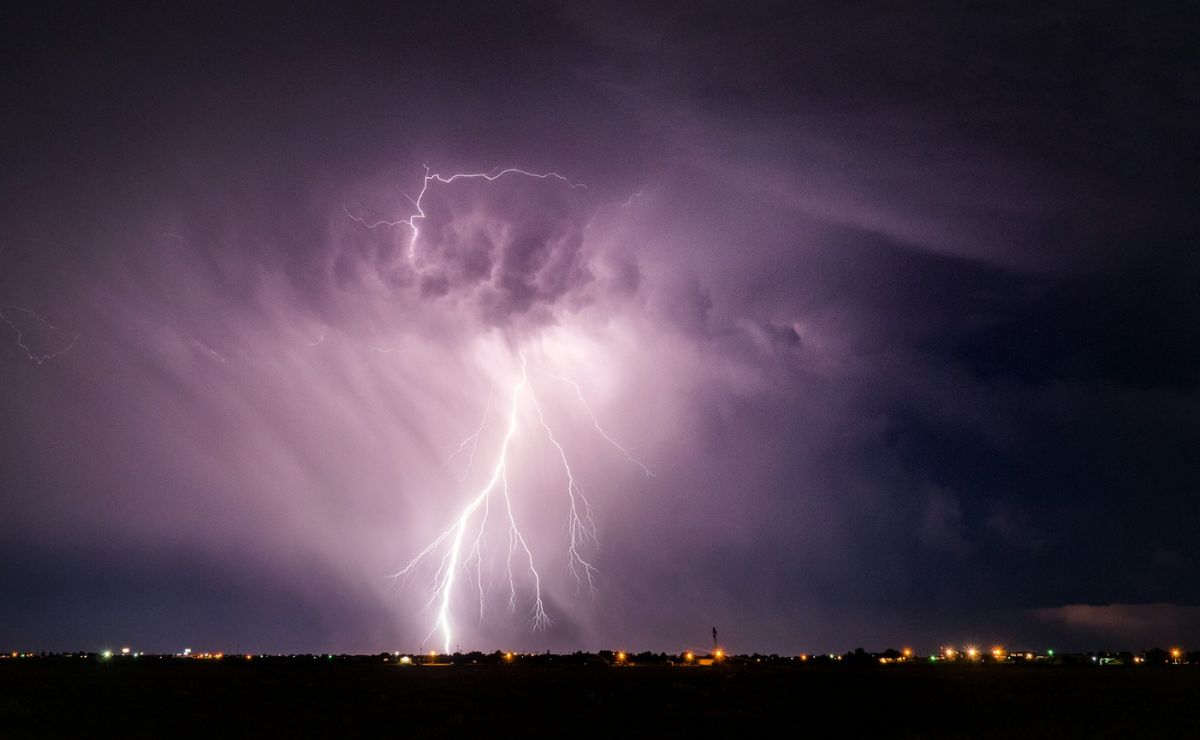 Establecen nuevo récord del relámpago más largo: ¿cuánto midió y dónde cayó?