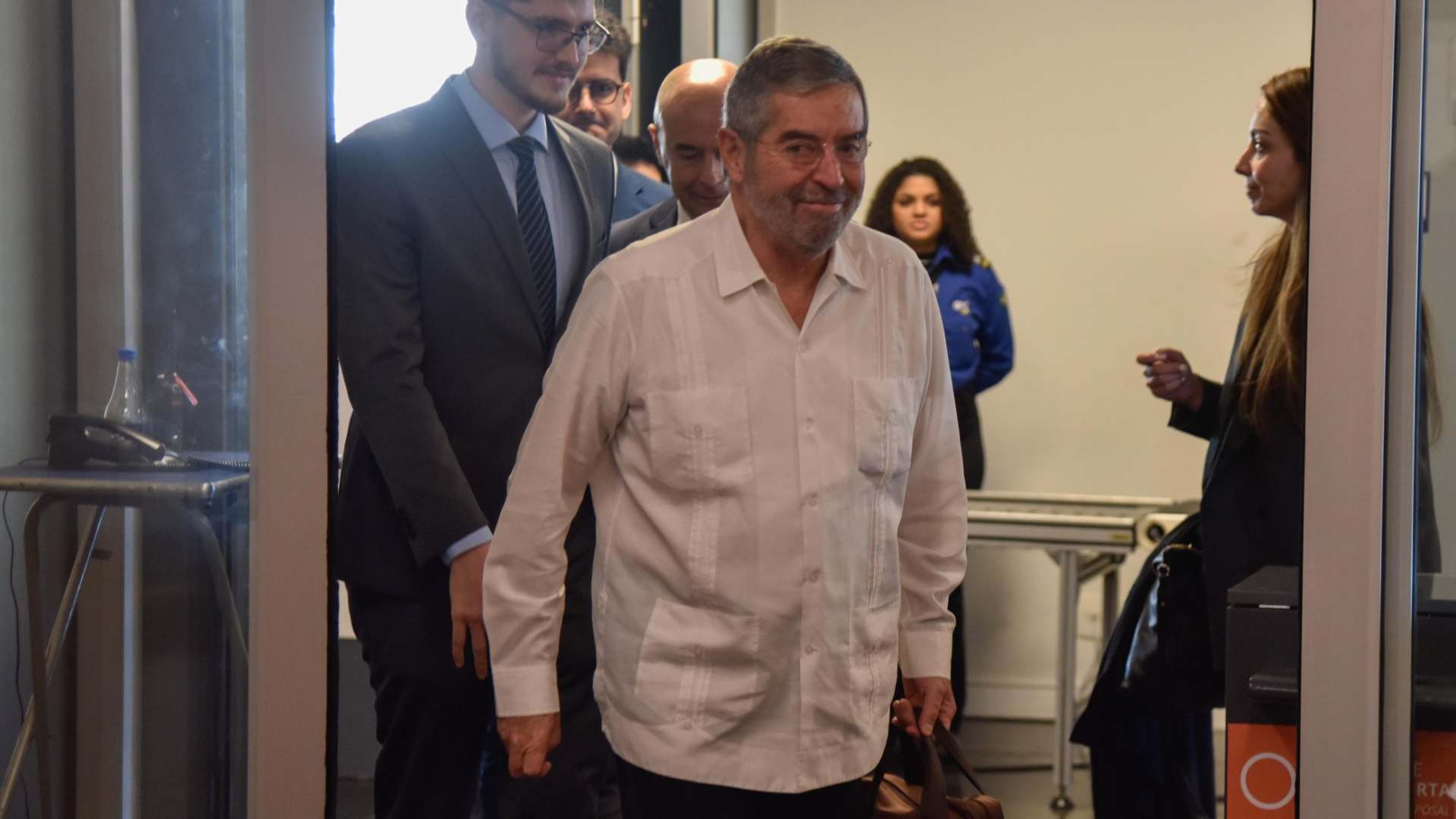 Canciller De la Fuente arriba a Río de Janeiro para asistir a la Cumbre de los BRICS Canciller De la Fuente arriba a Río de Janeiro para asistir a la Cumbre de los BRICS