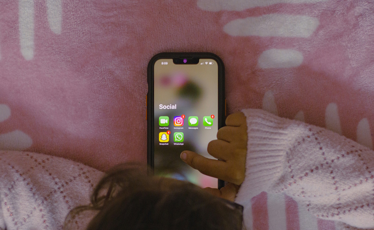 Congreso de Querétaro aprueba reforma para prohibir uso de celulares en escuelas