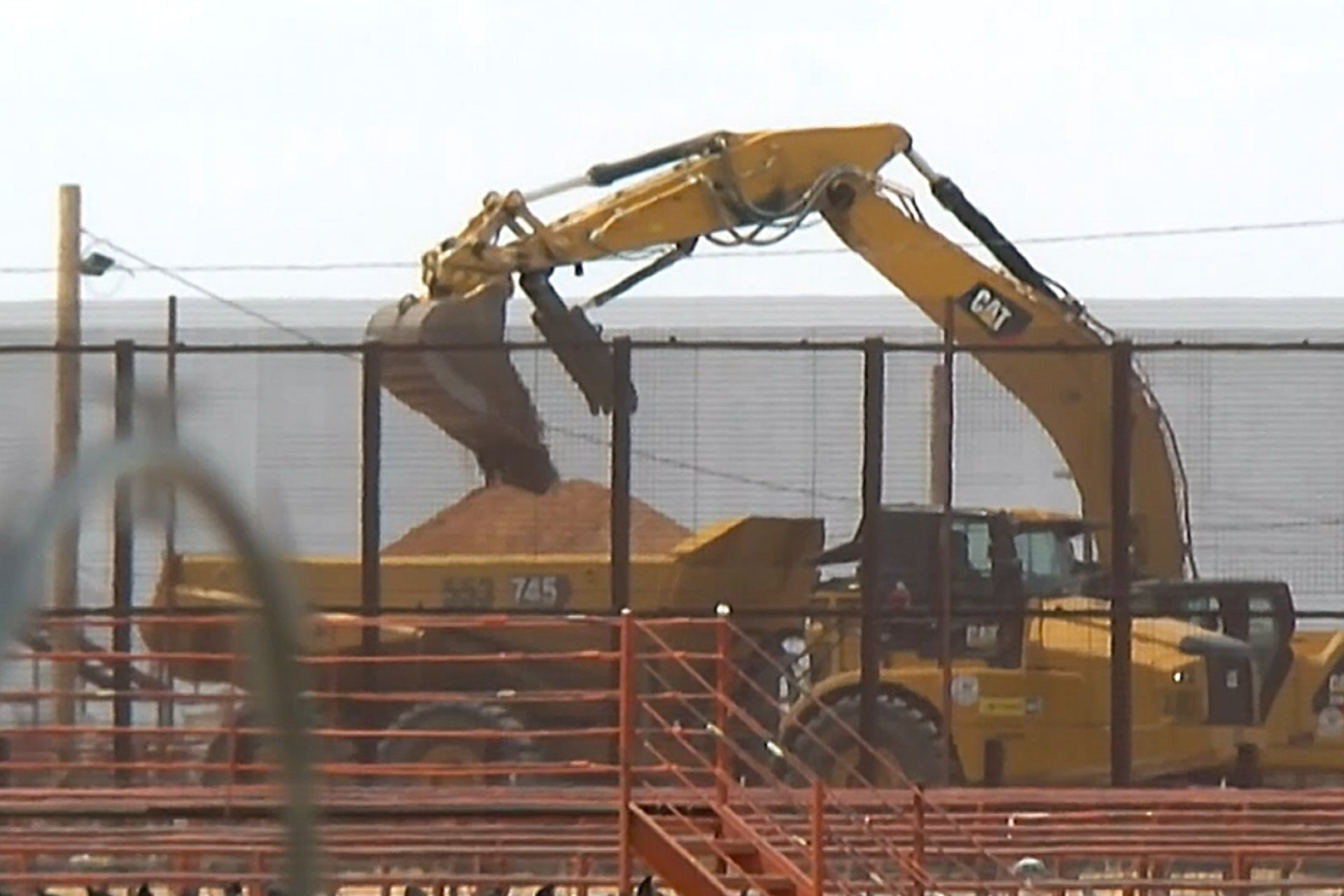 EE.UU. construye nuevo muro fronterizo secundario entre Nuevo México y Ciudad Juárez EE.UU. construye nuevo muro fronterizo secundario entre Nuevo México y Ciudad Juárez