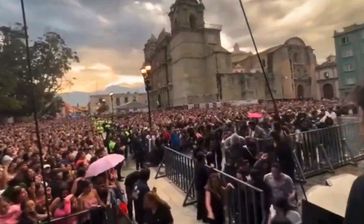 Funcionarios de Oaxaca reservan área VIP en concierto de Siddharta; los corrieron a botellazos