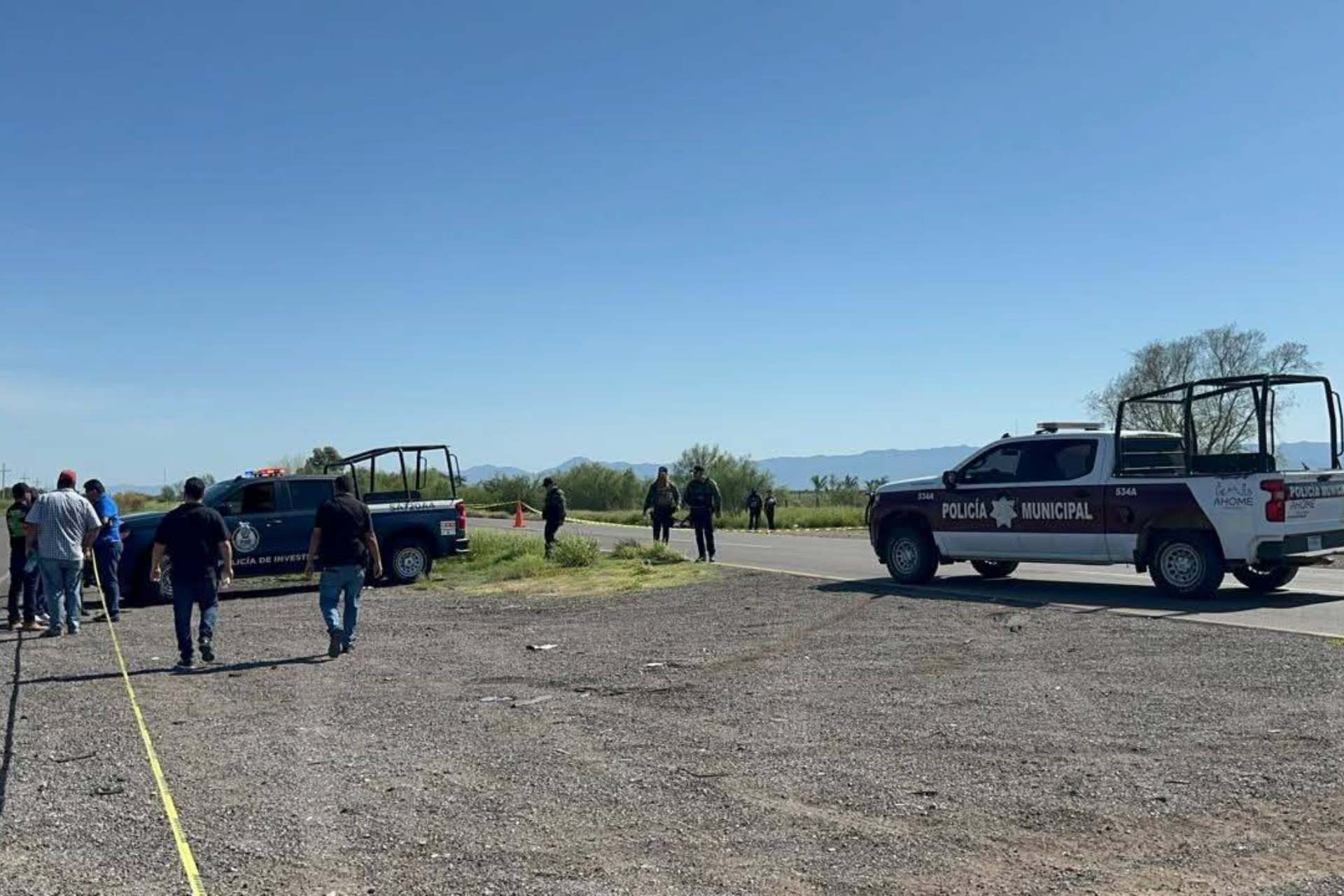 Abandonan 4 cuerpos y restos humanos en carretera de Ahone, Sinaloa