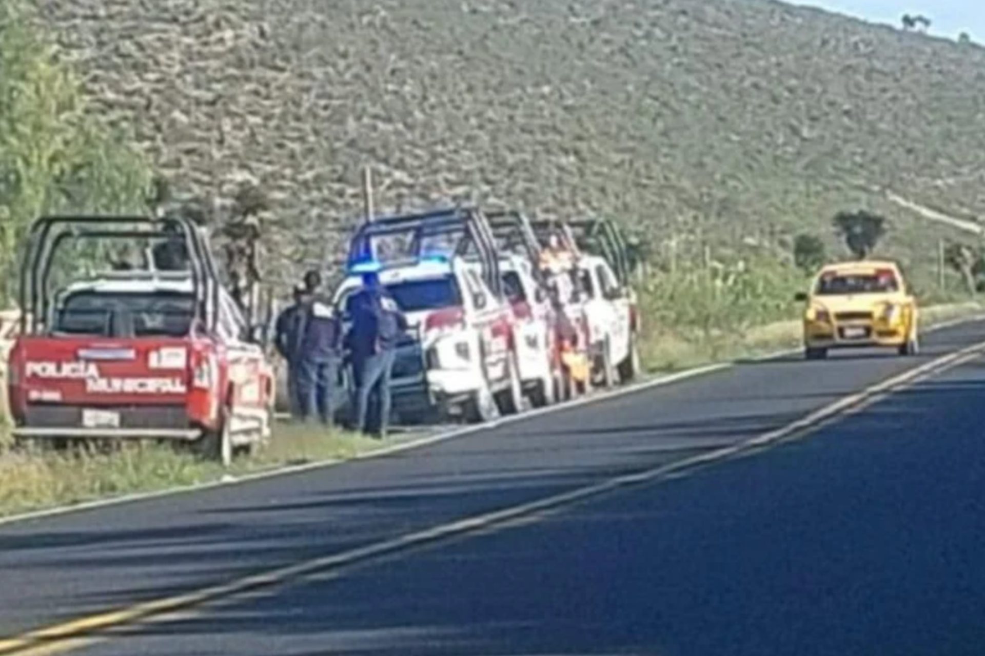 Abandonan restos humanos en carretera de Puebla