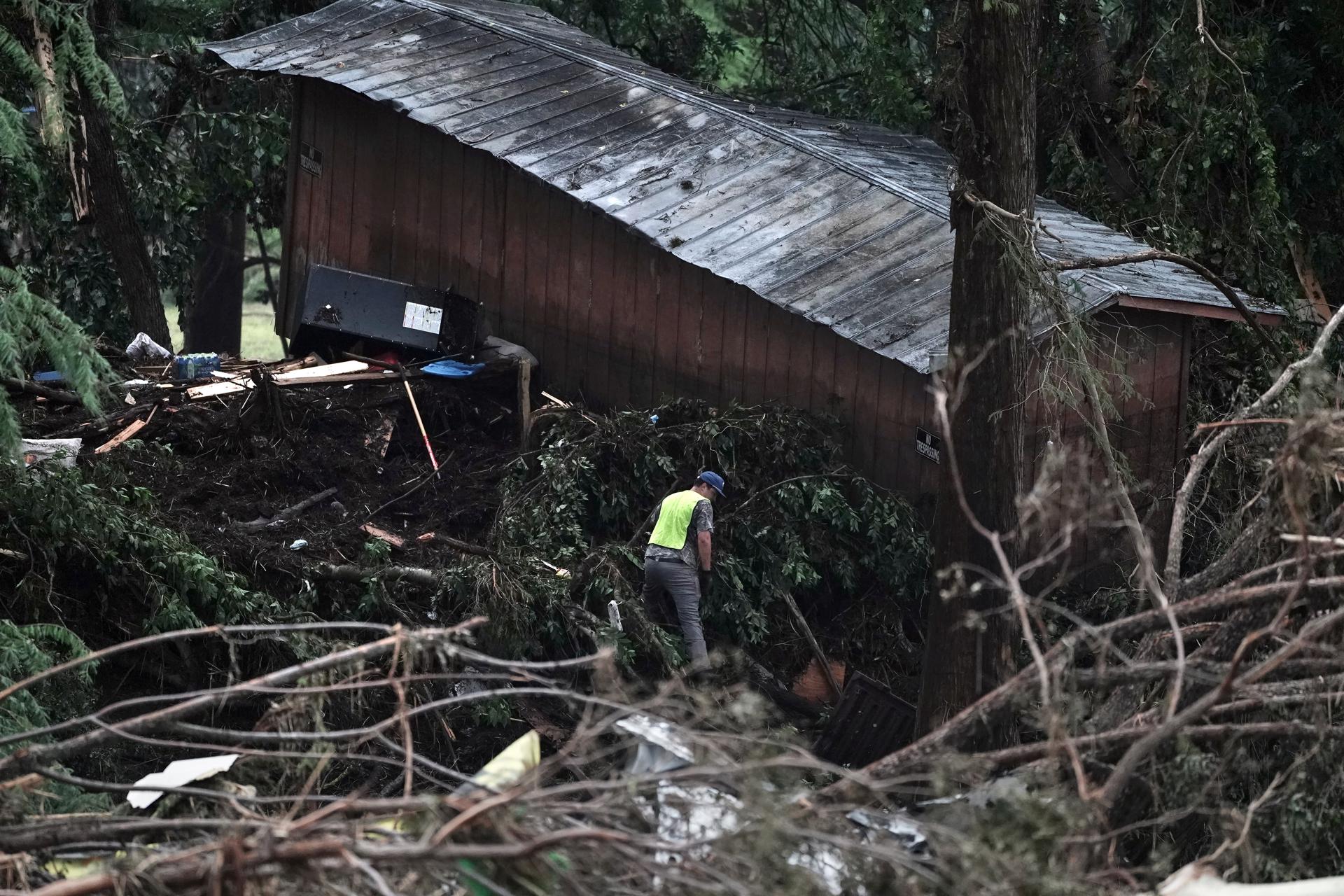 Sheinbaum lamenta muertes tras inundaciones en Texas; SRE atendió a 30 mexicanos afectados Sheinbaum lamenta muertes tras inundaciones en Texas; SRE atendió a 30 mexicanos afectados