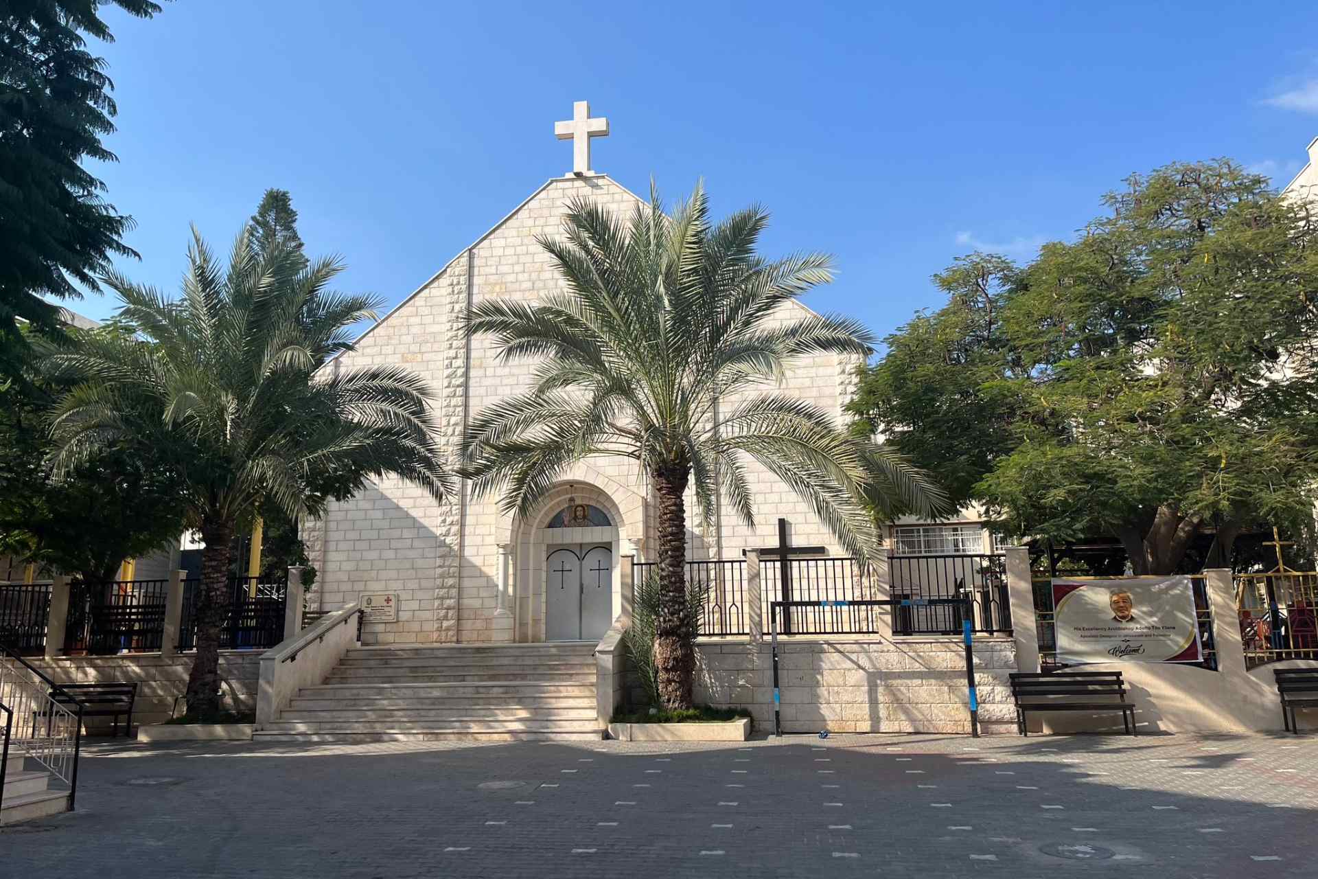 Papa León XIV condena ataque a la Sagrada Familia en Gaza; pide un alto al fuego inmediato - iglesia-sagrada-familia-gaza