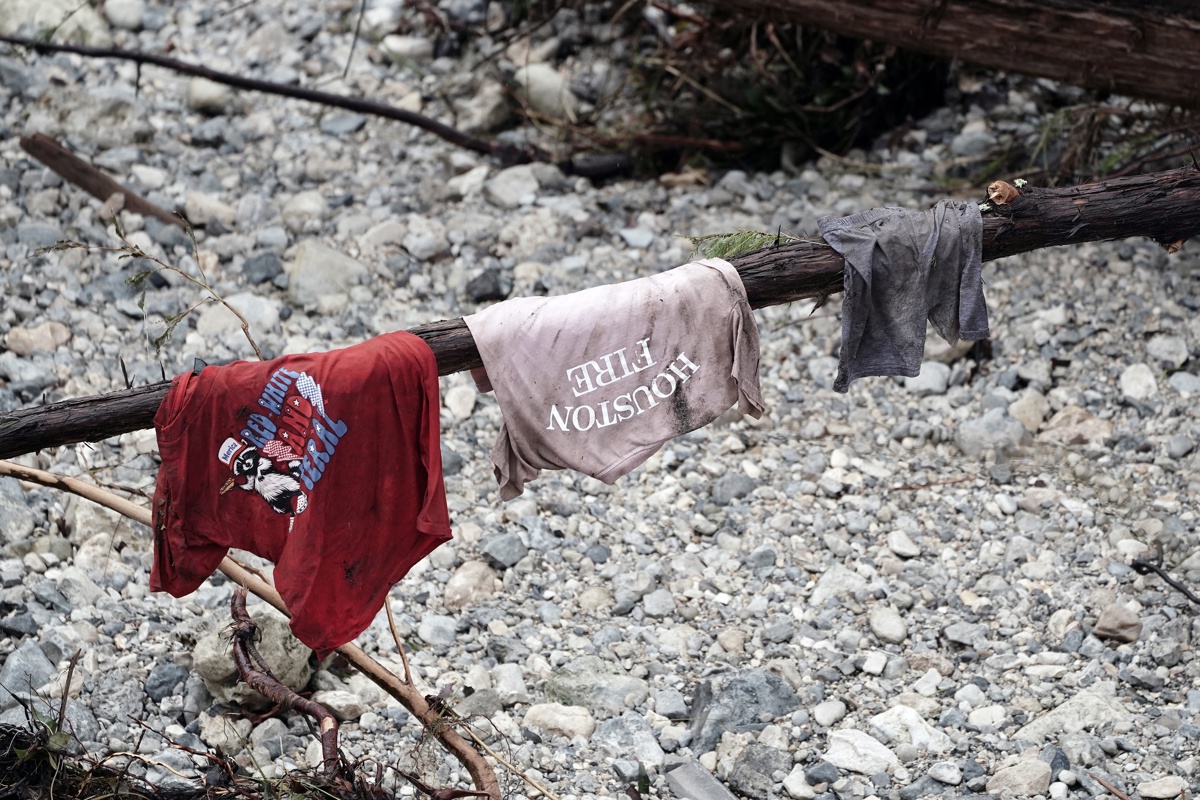 Texas cifra en 41 los desaparecidos y advierte nuevas lluvias