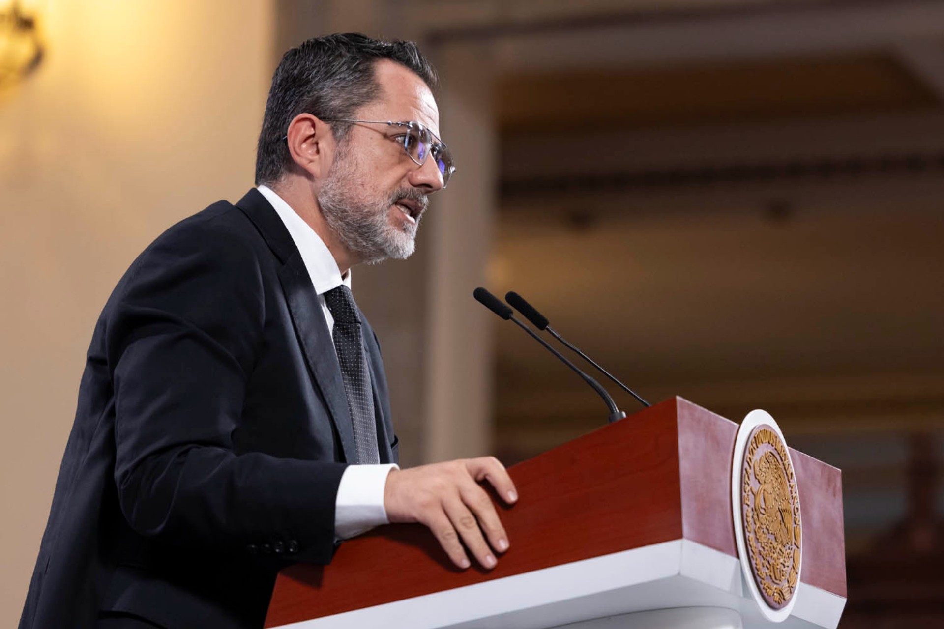 Profeco evita hablar de morenistas que pidieron no sancionar a gasolineras y hoteles ‘fifís’