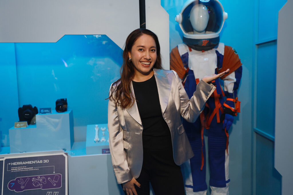 Katya Echazarreta motiva con exposición a infancias mexicanas a cumplir el sueño espacial - katya-echazarreta-motiva-con-exposicion-a-infancias-mexicanas-a-cumplir-el-sueno-espacial-1-1024x683