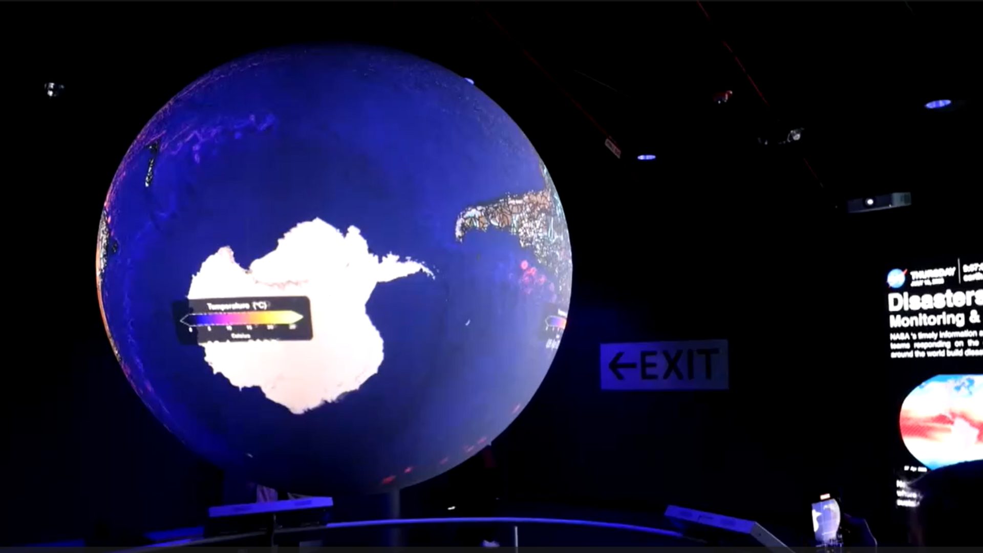 La NASA inaugura experiencia inmersiva en el histórico complejo de lanzamientos de Florida La NASA inaugura experiencia inmersiva en el histórico complejo de lanzamientos de Florida