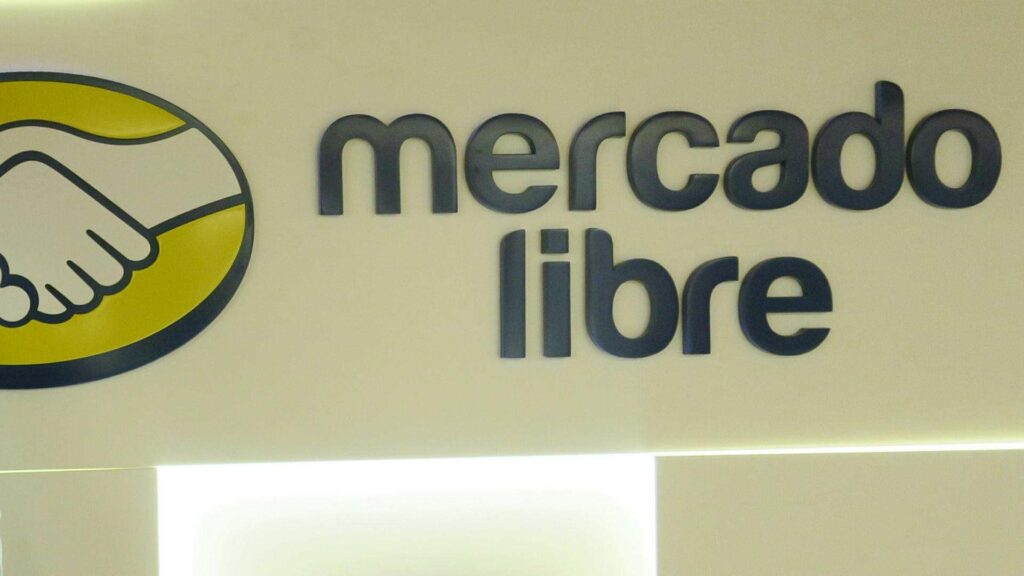 Comercio electrónico en Latinoamérica acelera y México apunta a superar a EE.UU. en 2026 - mercado-libre-lanza-iniciativa-para-que-mipymes-mexicanas-de-alimentos-se-digitalicen-1024x576