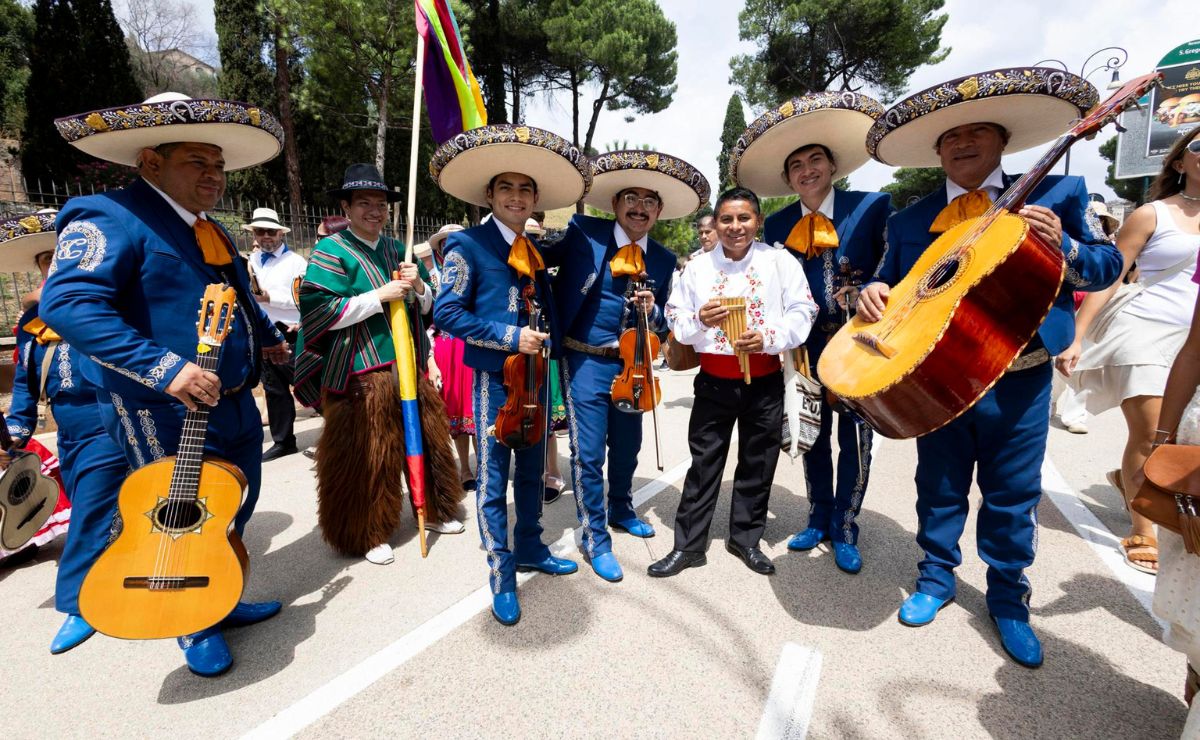 Jóvenes invaden Roma por el Jubileo de la Juventud; viven 'ambiente mundialista' - mexicanos-asistentes-al-jubileo-de-la-juventud