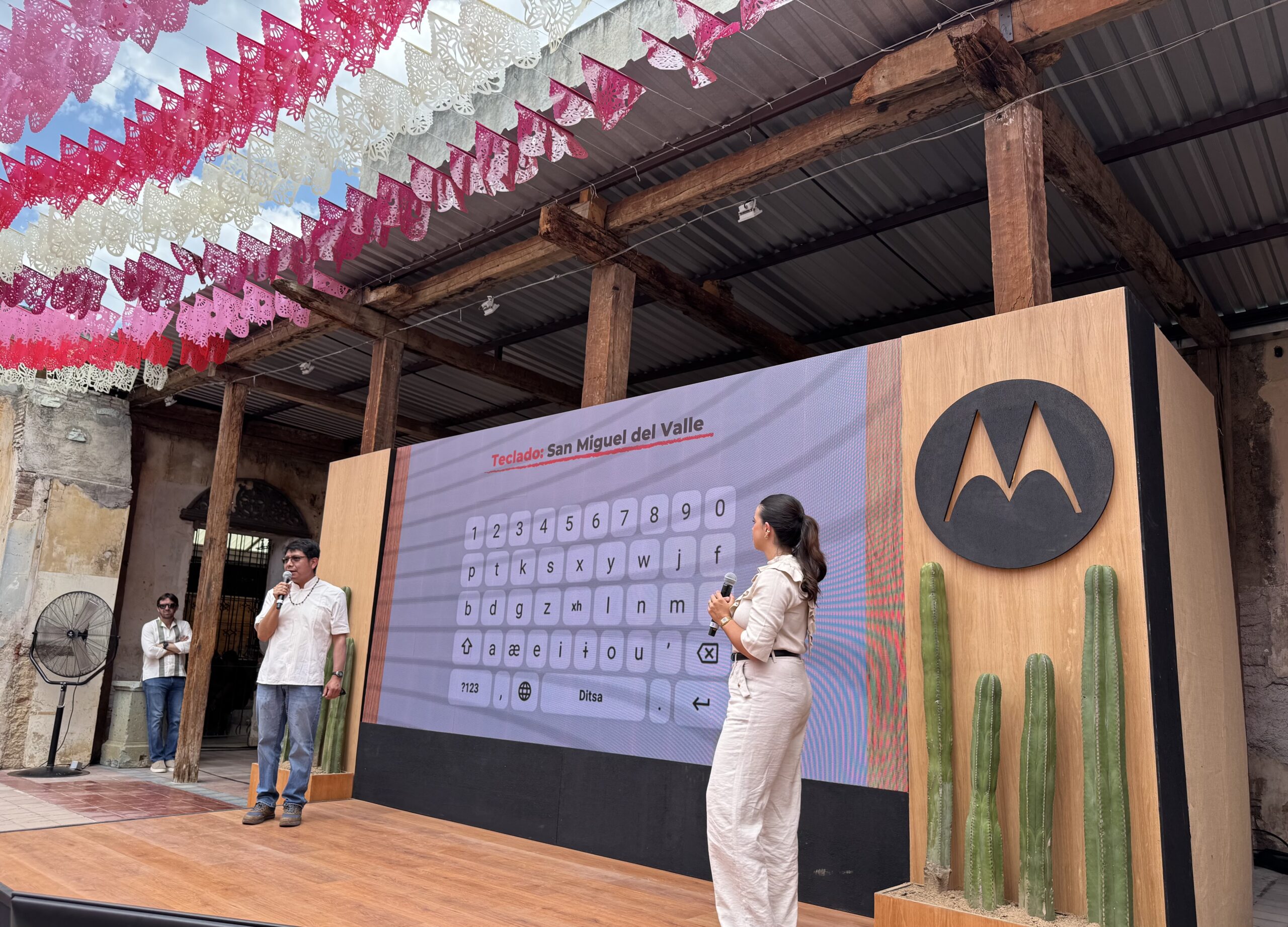 Teclado zapoteco, el nuevo paso de Motorola por la inclusión Teclado zapoteco, el nuevo paso de Motorola por la inclusión