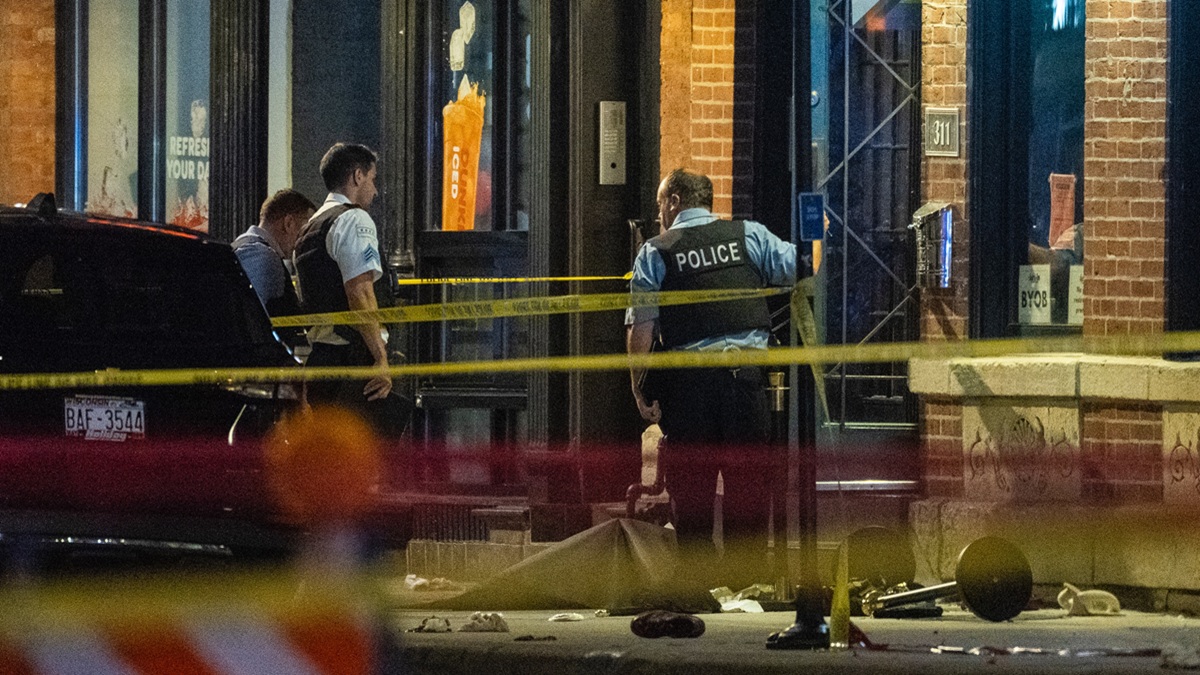 Tiroteo en Chicago deja cuatro muertos y catorce heridos