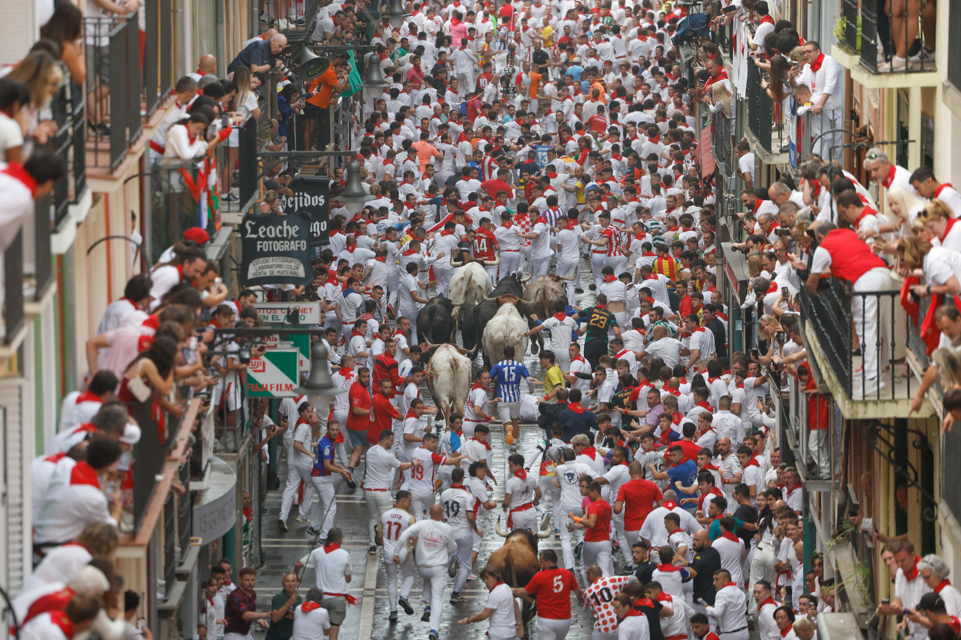 Video As Se Desarroll El Primer Encierro De Los Sanfermines En Espa a Video As Se Desarroll El Primer Encierro De Los Sanfermines En Espa a