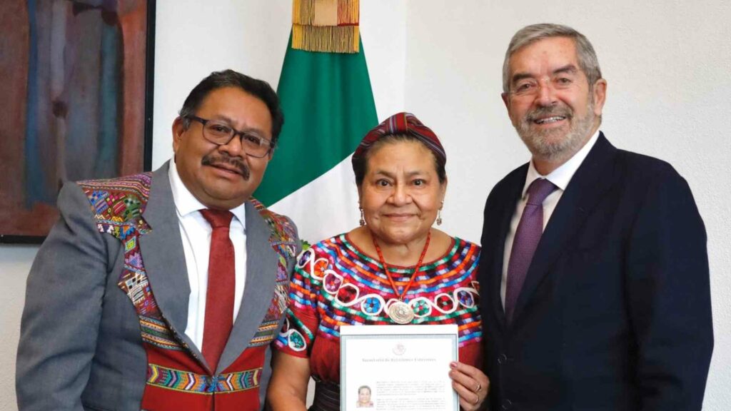 Rigoberta Menchú, Premio Nobel de la Paz, obtiene la nacionalidad mexicana - rigoberta-menchu-premio-nobel-de-la-paz-obtiene-la-nacionalidad-mexicana-1-1024x576
