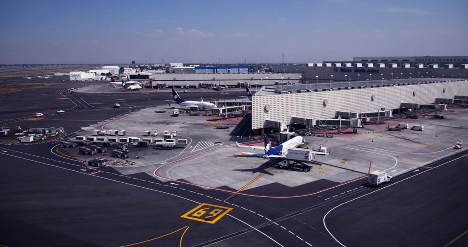 Gobierno mexicano devolverá slots confiscados a aerolíneas de EE.UU. en el AICM Gobierno mexicano devolverá slots confiscados a aerolíneas de EE.UU. en el AICM