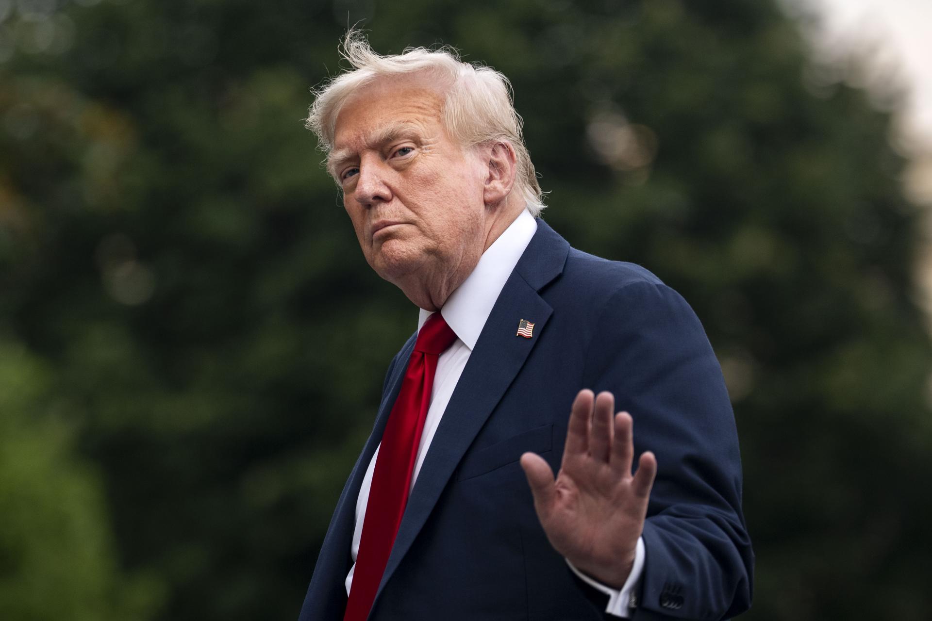 Trump amenaza a Rusia con aranceles del 100 % si no hay acuerdo sobre Ucrania en 50 días