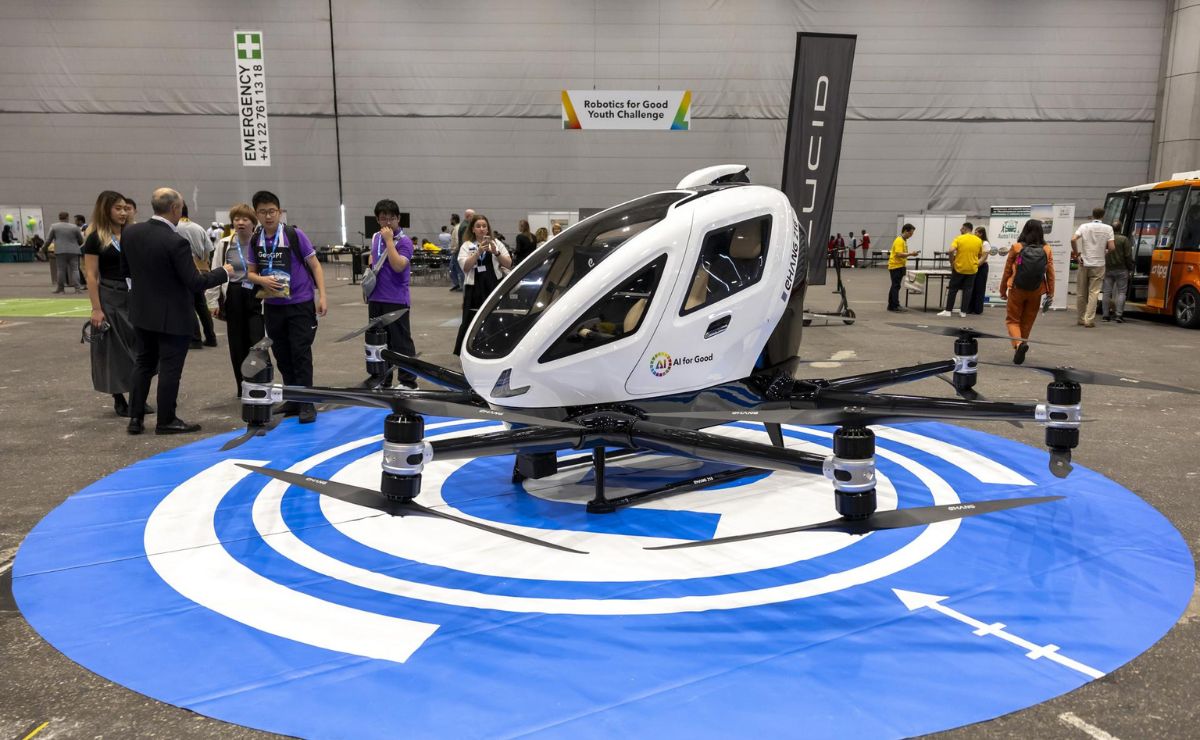 La cumbre global que busca demostrar el bien que la IA puede hacer a la humanidad - vehiculo-autonomo-presentado-en-cumbre-de-ia-en-ginebra