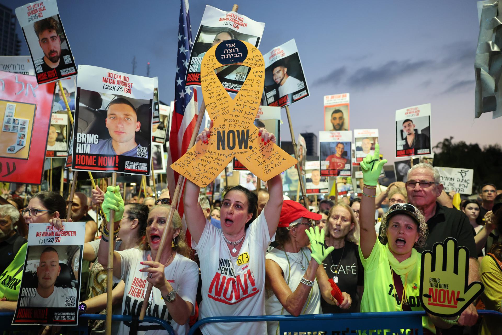 Miles salen en Tel Aviv para pedir un acuerdo con Hamás Miles salen en Tel Aviv para pedir un acuerdo con Hamás