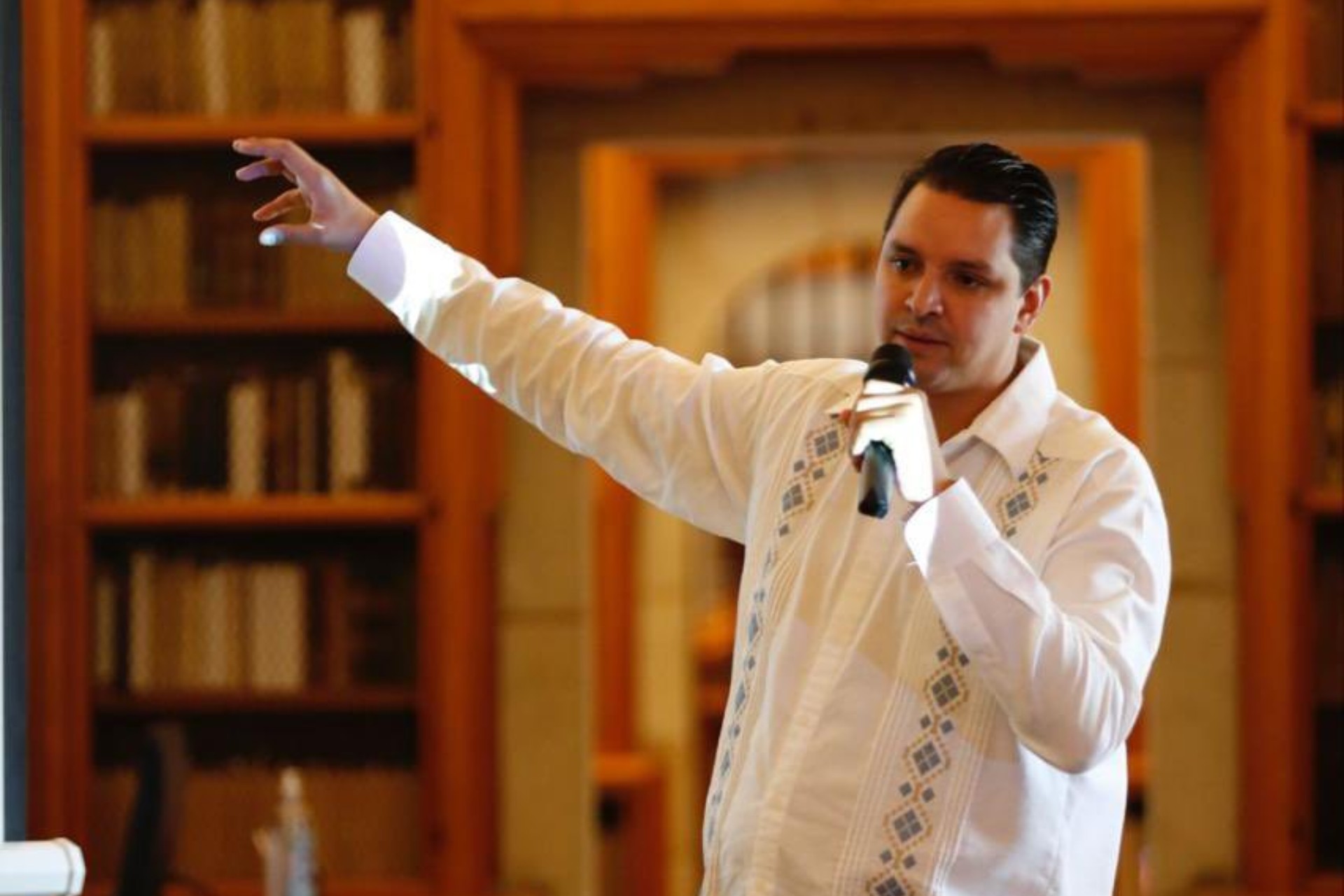 Ministro electo Arístides Guerrero sufre accidente automovilístico en CDMX