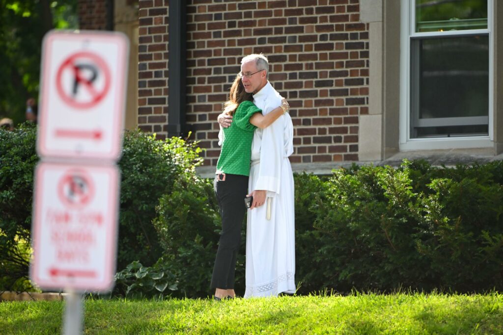 El tirador de la escuela de Minneapolis "estaba lleno de odio", según los investigadores - c83c838dc8b6404bc3ec46a4cbb78802ded959edw-1024x683