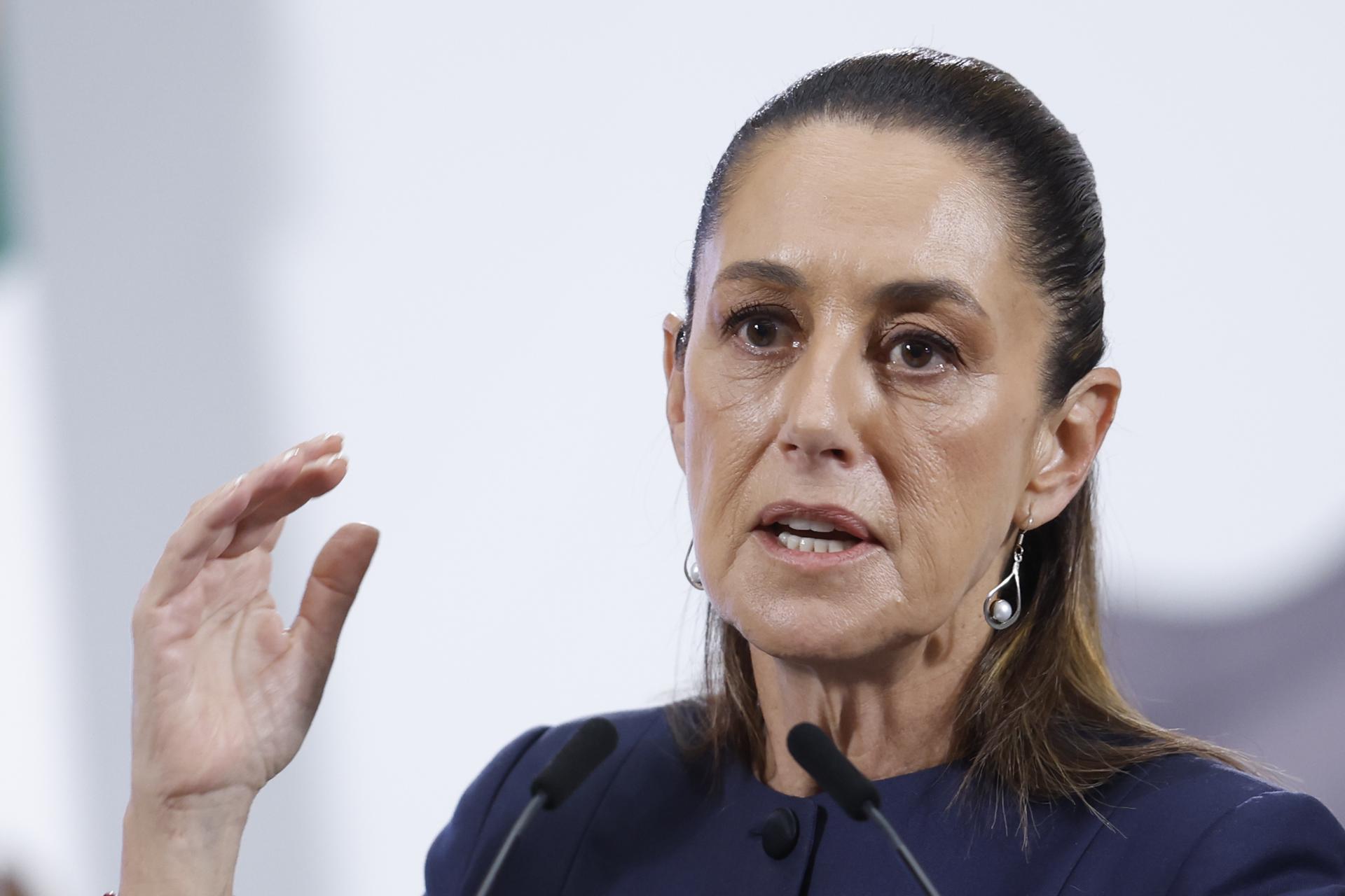 Sheinbaum anuncia encuesta para conocer opinión del pueblo acerca de la reforma electoral Sheinbaum anuncia encuesta para conocer opinión del pueblo acerca de la reforma electoral