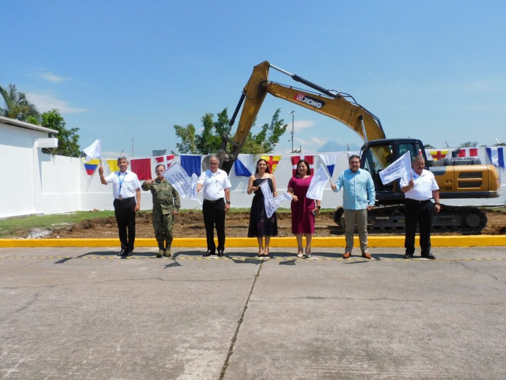 Dan banderazo a obras en el Aeropuerto Nacional de Colima, a cargo de Semar - dan-banderazo-a-obras-en-el-aeropuerto-nacional-de-colima-a-cargo-de-semar-1024x768