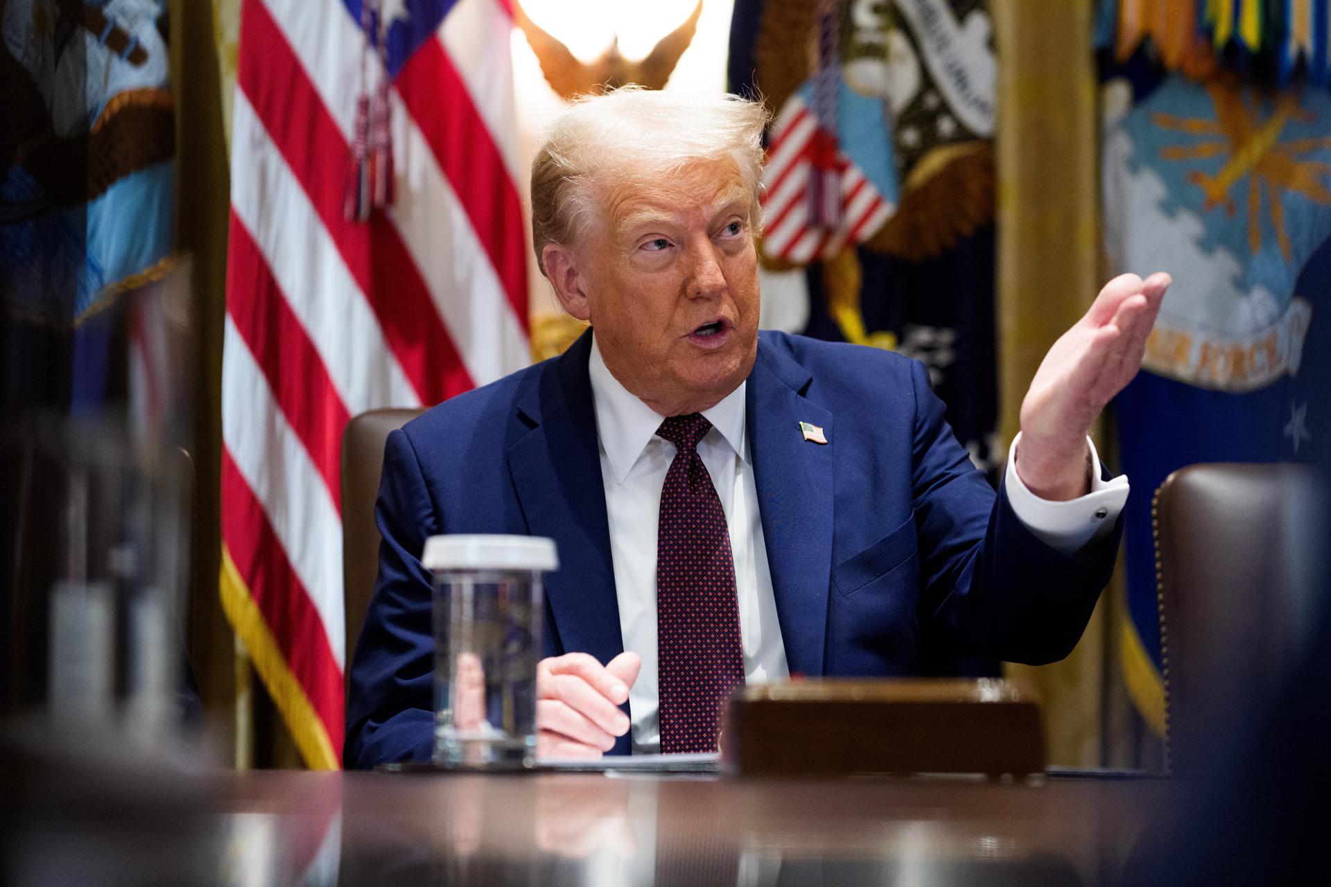 Trump plantea el envío de cheques de “rembolso arancelario” a ciudadanos de EE.UU. Trump plantea el envío de cheques de “rembolso arancelario” a ciudadanos de EE.UU.