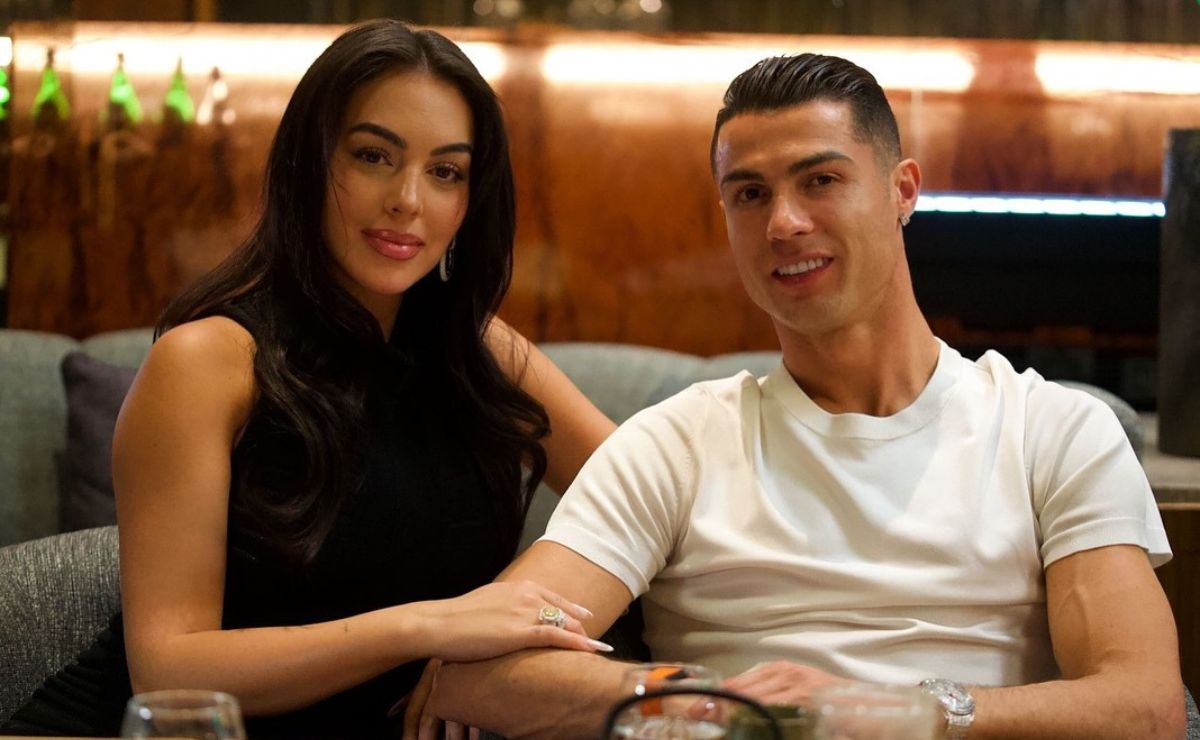 Cristiano Ronaldo y Georgina Rodríguez anuncian su boda; así es el anillo de compromiso