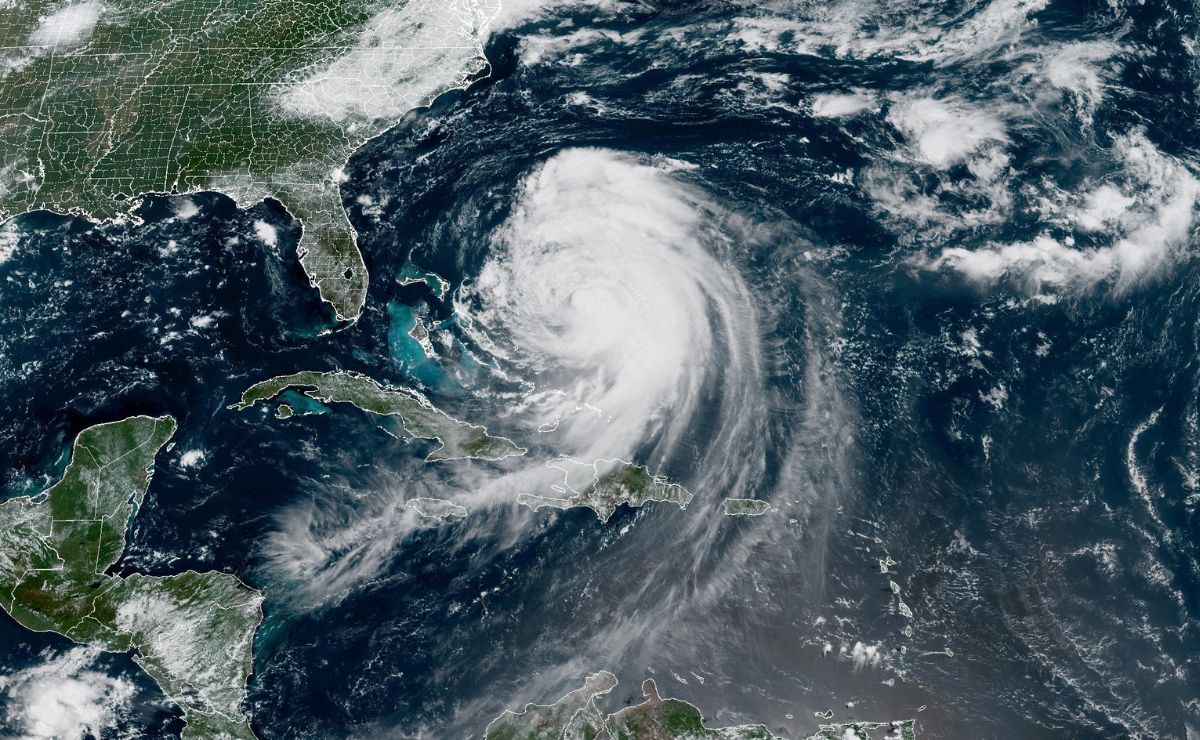 Huracán ‘Erin’ se fortalece y amenaza a Bahamas y Carolina del Norte Huracán ‘Erin’ se fortalece y amenaza a Bahamas y Carolina del Norte