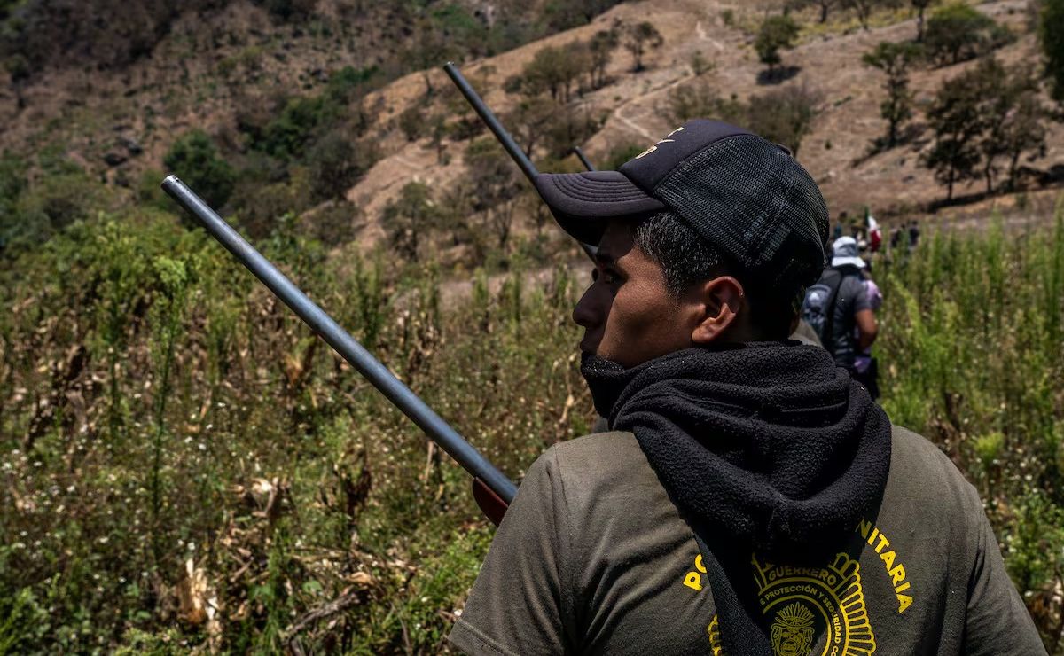 Suman 13 policías comunitarios muertos en Ayutla por emboscada