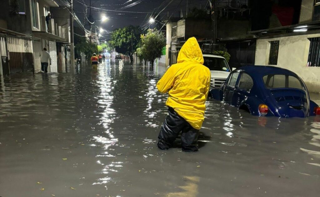 ¿Cómo protegerte antes, durante y después de las lluvias e inundaciones? - inundacion-en-la-cdmx-por-las-lluvias-del-10-de-agosto-de-2025-1024x631