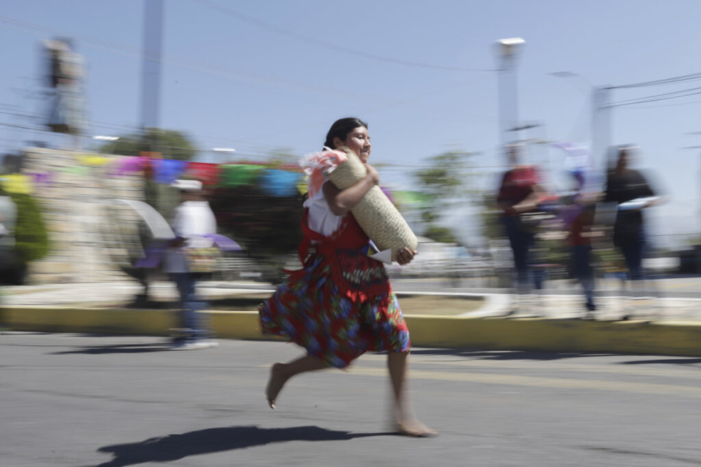 Mujeres en Puebla participan en la Carrera de la Tortilla - mujeres-en-puebla-participan-en-la-carrera-de-la-tortilla-1024x683
