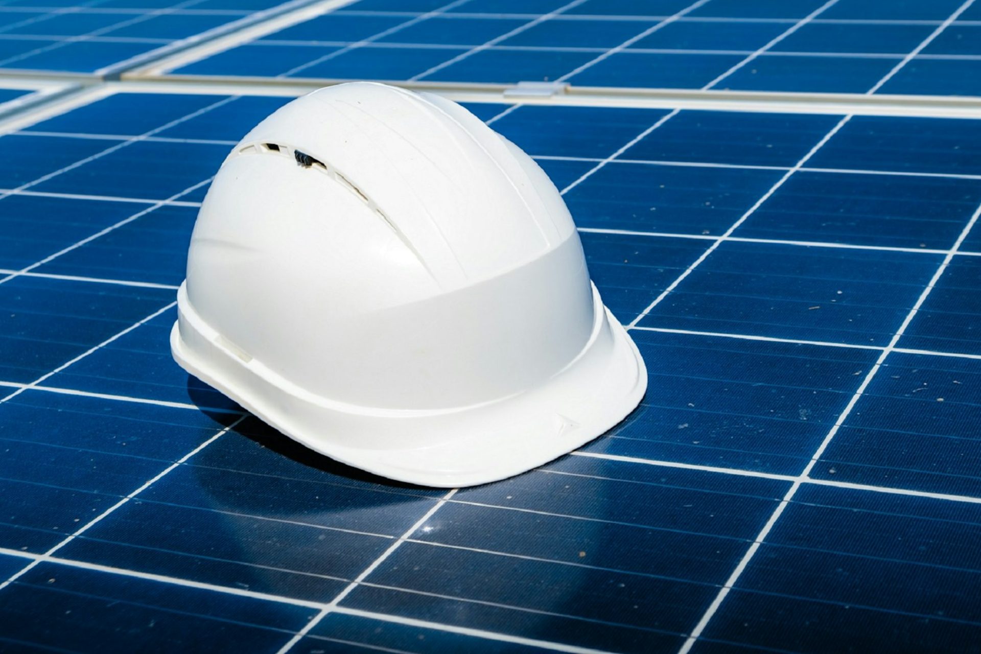 Techos Solares para el Bienestar: Así puedes conseguir un panel solar gratis en tu hogar