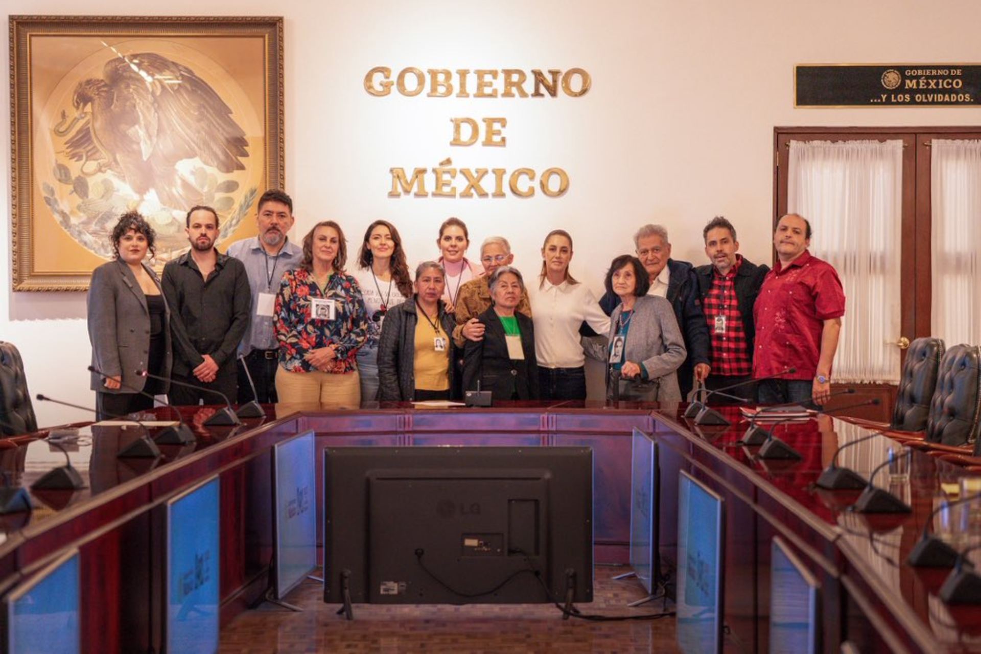 “Trabajamos todos los días por la verdad”: Sheinbaum se reúne con integrantes del Comité Eureka!
