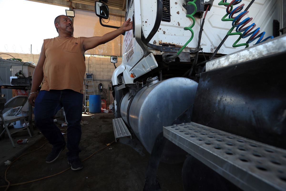 Transportistas mexicanos descartan que la suspensión de visas de EE.UU. afecte su labor Transportistas mexicanos descartan que la suspensión de visas de EE.UU. afecte su labor