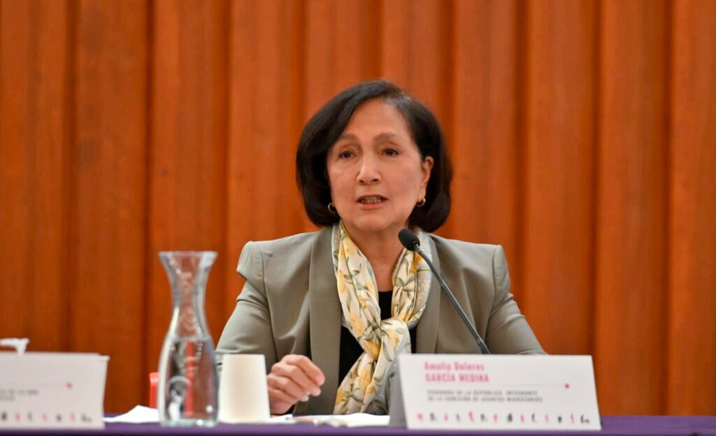 Presentan el libro “Migración: Bienestar Social e Inclusión Laboral” - whatsapp-image-2025-08-09-at-111106-pm-1024x624