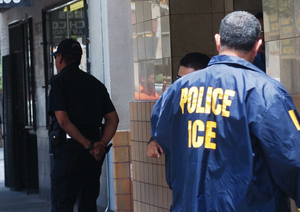 Grupos denuncian el arresto de 100 miembros del clero en protesta contra ICE en Minnesota